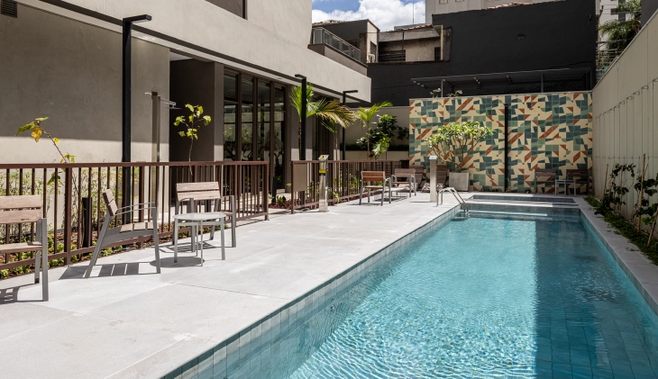 Piscinas adulto e infantil